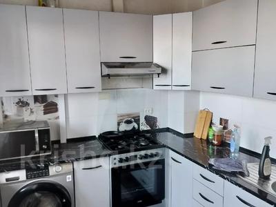 2-бөлмелі пәтер · 60 м² · 6/9 қабат, Ақсай-2 ш/а. 75, бағасы: 37.5 млн ₸ в Алматы, Ауэзовский р-н
