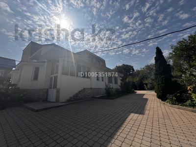 Отдельный дом · 6 комнат · 230 м² · 10 сот., Райымбека за 222 млн 〒 в Каскелене