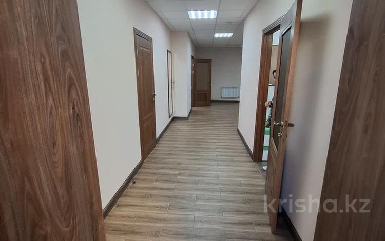Офисы · 257 м² за 124 млн ₸ в Астане, Нура р-н — фото 16