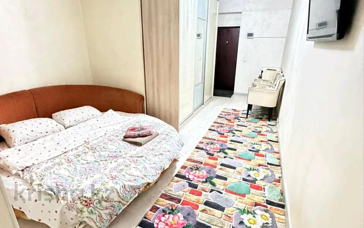 1-комнатная квартира · 28 м² · 10/10 этаж, мкр Аксай-3А — Толе би Момышулы за 13 000 ₸ в Алматы, Ауэзовский р-н — фото 2
