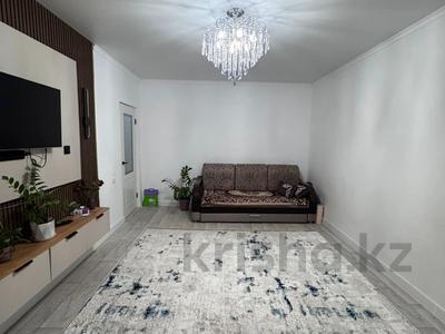 Продажа квартир в Актюбинской обл.: 2-комнатная квартира · 65 м² · 1/9 этаж, Алтын Орда за 26 млн 〒 2-комнатная квартира · 65 м² · 1/9 этаж, Алтын Орда за 26 млн 〒 в Актобе