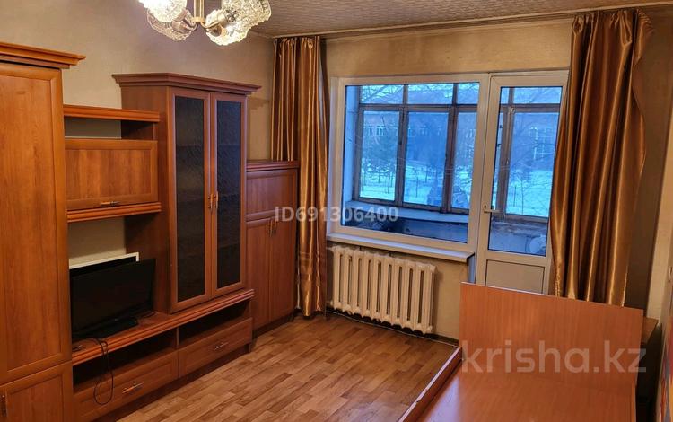 1-комнатная квартира, 31 м², 2/5 этаж, Бурова 16А за 12.5 млн 〒 в Усть-Каменогорске — фото 2