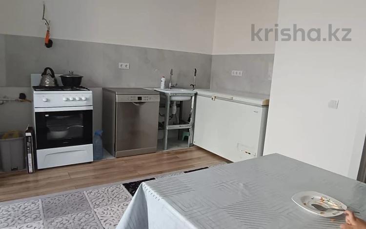 1-комнатная квартира · 48.3 м² · 3/5 этаж, мкр. Алтын орда за 17.5 млн ₸ в Актобе — фото 2