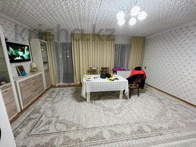 4-бөлмелі пәтер, 85 м², 1/5 қабат, Мушелтой, бағасы: 25 млн 〒 в Талдыкоргане, мкр Мушелтой