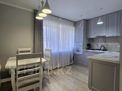 3-комнатная квартира · 90.6 м² · 1/3 этаж, Жилгородок за 22.1 млн 〒 в Актобе