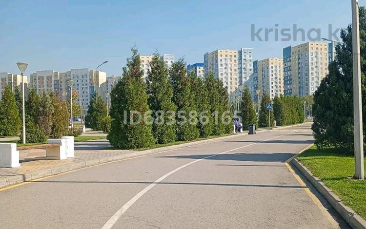 2-комнатная квартира, 49 м², 3/14 этаж, Нуркент — Момышулы рядом Алматы Арена за 36 млн 〒 — фото 61