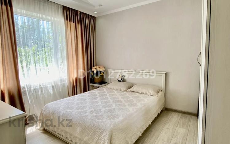 2-бөлмелі пәтер · 63 м² · 4/5 қабат, 12-й микрорайон, Уалиханова 213а, бағасы: 29 млн ₸ в Шымкенте, Енбекшинский р-н — фото 2