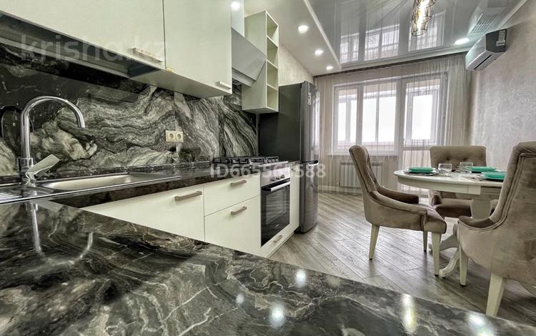2-бөлмелі пәтер · 88 м² · 5/9 қабат, Курмангазы 196, бағасы: 300 000 ₸ в Уральске — фото 13