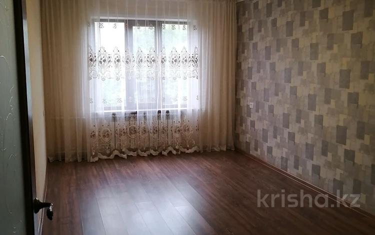 2-комнатная квартира, 50 м², 3/5 этаж, мкр Аксай-4 за 37 млн 〒 в Алматы, Ауэзовский р-н — фото 2