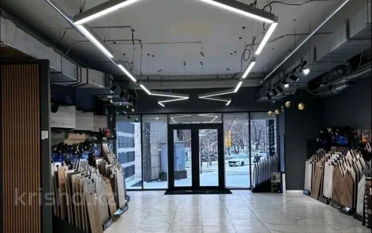 Свободное назначение, офисы, магазины и бутики, общепит, салоны красоты, фитнес и спорт, медцентры и аптеки, образование, развлечения, конференц-залы, кабинеты и рабочие места, студии · 420 м² за 5 млн 〒 в Алматы, Бостандыкский р-н — фото 2