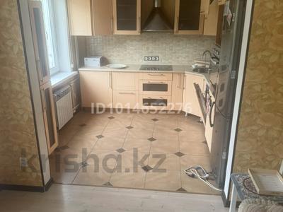 4-комнатная квартира · 97 м² · 3/5 этаж, мкр Юго-Восток, Мкр Степной 2 3 за 40 млн ₸ в Караганде, Казыбек би р-н