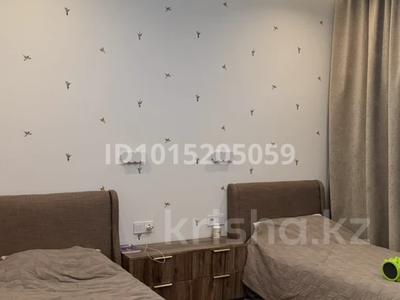 3-комнатная квартира · 80 м² · 2/5 этаж, Муканова 51 за 47 млн ₸ в Караганде