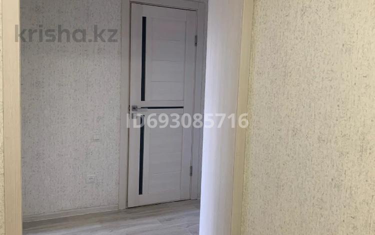 3-бөлмелі пәтер, 80 м², 4/9 қабат, мкр Кунаева, Гагарина 2/1 — ОБЛ ГАИ, бағасы: 25 млн 〒 в Уральске, мкр Кунаева — фото 3