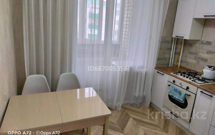 2-бөлмелі пәтер · 60 м² · 4/5 қабат, мкр Женис, Кунаева 64 — проспект Абулхаир Хана, бағасы: 13 000 ₸ в Уральске — фото 4
