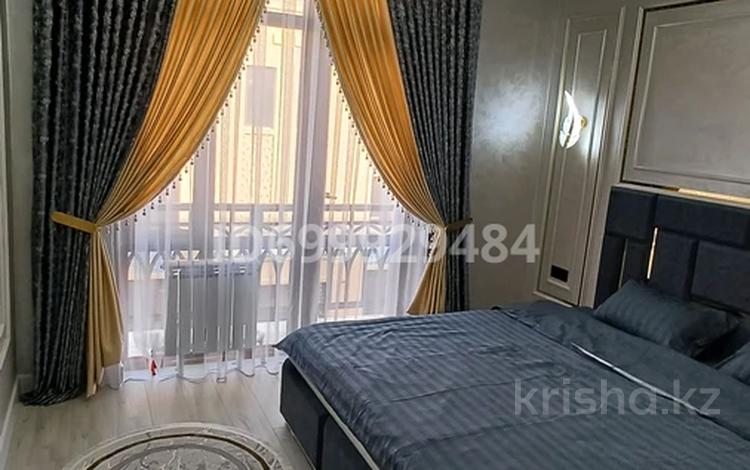 2-комнатная квартира · 60 м² · 3/3 этаж, Батырбекова 30 за 25 000 〒 в Туркестане — фото 2