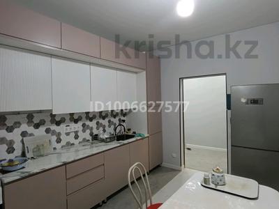 Отдельный дом · 4 комнаты · 110 м² · 10 сот., Бухар Жырау 204 — Школы за 32 млн 〒 в Исаеве