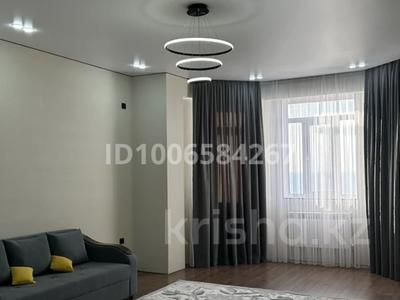 2-бөлмелі пәтер · 90 м² · 9/14 қабат, 17-й мкр 6, бағасы: 400 000 ₸ в Актау