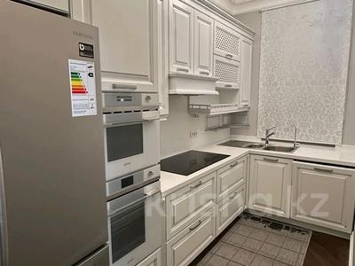 5-комнатная квартира · 220 м², Шарля де Голля 1 за 1.8 млн ₸ в Астане, р-н Байконур