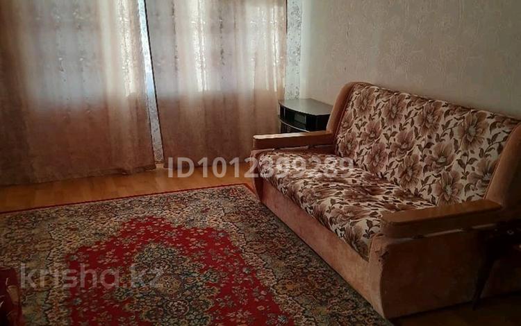 3-комнатная квартира · 48 м² · 2/5 этаж, Мирный туп. 7 за 15 млн ₸ в Уральске — фото 2