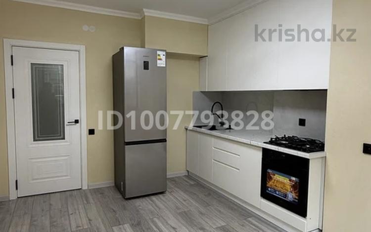 3-комнатная квартира · 85 м², мкр Жетысу-4 за 400 000 ₸ в Алматы, Ауэзовский р-н — фото 2