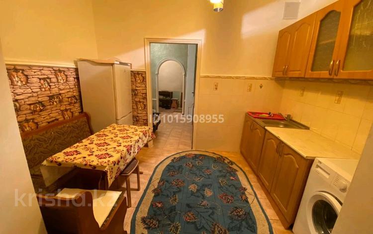 2-комнатная квартира · 60 м² · 3/5 этаж, Баймұханов 1 за 180 000 ₸ в Атырау, мкр Привокзальный-5 — фото 2