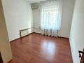 2-комнатная квартира · 60 м² · 3/5 этаж, Баймұханов 1 за 180 000 ₸ в Атырау, мкр Привокзальный-5 — фото 11