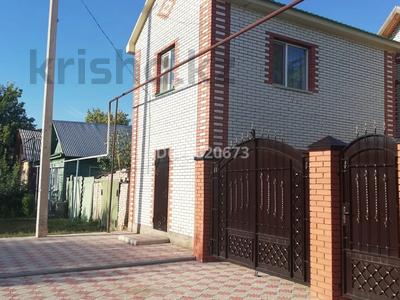 Дом · 7 комнат · 550 м², Асан Тайманова 82 — Пересечение улиц Никиты Савичева и Габдуллы Тукая за 100 000 〒 в Уральске