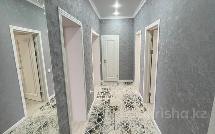 3-комнатная квартира · 90 м² · 3/5 этаж, Жунисова 135 за 43 млн 〒 в Уральске — фото 2