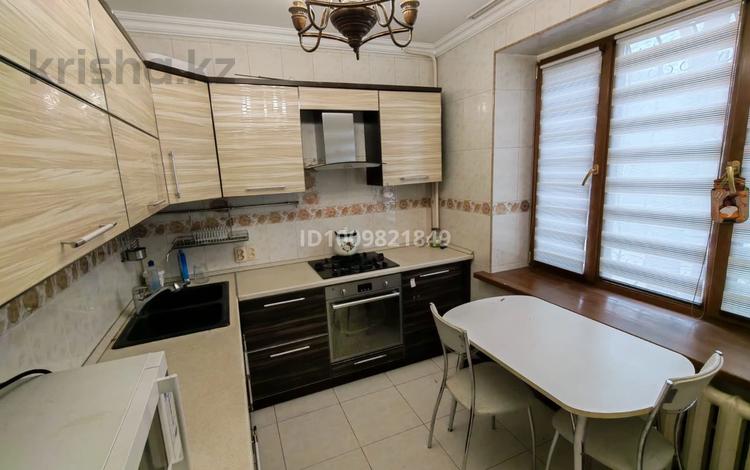 3-комнатная квартира · 75 м² · 2/5 этаж, Исаева 88 — Исаева Толе би за 400 000 〒 в Алматы, Алмалинский р-н — фото 21