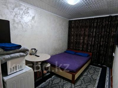 1-комнатная квартира · 18 м² · 2/4 этаж, мкр №5 21 — Абая Правда возле метро Москва за 1 500 〒 в Алматы, Ауэзовский р-н
