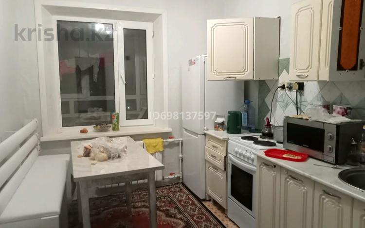 2-бөлмелі пәтер, 51 м², 9/9 қабат, Майкудук, Майкудук, мкр Мамыраева 41 — Супермаркет Корзина и школа, бағасы: 15 млн 〒 в Караганде, Алихана Бокейханова р-н — фото 2