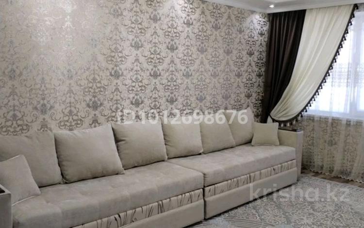 3-бөлмелі пәтер · 74 м² · 4/5 қабат, 6-й мкр., бағасы: 15 000 ₸ в Жанатасе — фото 2