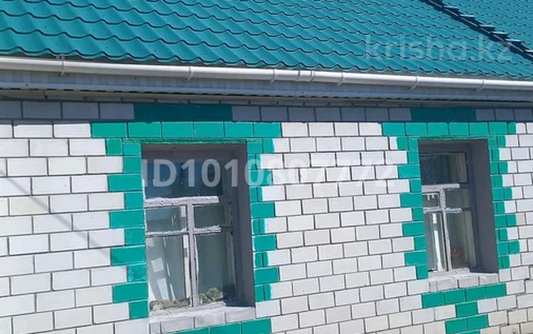 Отдельный дом · 2 комнаты · 74 м² · 54 сот., Достоевского 60 — Макшур жусупа достоевского за 80 000 ₸ в Павлодаре — фото 2