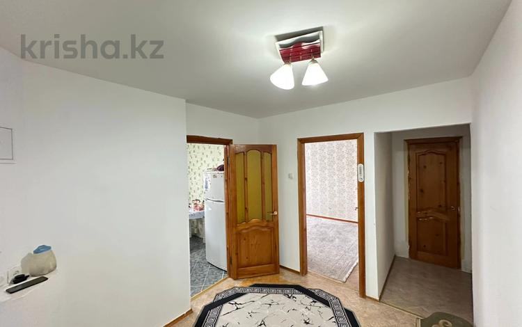 2-комнатная квартира · 56 м² · 4/5 этаж, мкр 8, Бр Жубановых за 17 млн ₸ в Актобе — фото 2