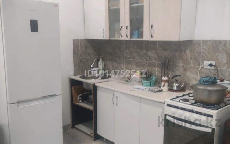Отдельный дом · 3 комнаты · 60 м² · 10 сот., 12мкр за 160 000 ₸ в Конаеве — фото 2