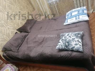 2-бөлмелі пәтер · 45 м² · 1/4 қабат, мкр №8 25 — Утеген батыра дом 25, бағасы: 15 000 ₸ в Алматы, Ауэзовский р-н