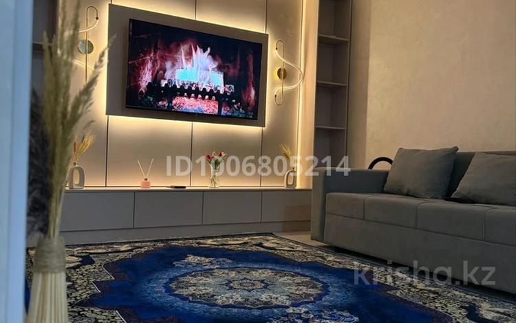 2-бөлмелі пәтер · 55 м² · 10/10 қабат, Айнабұлақ-1 ш/а. 51, бағасы: 18 000 ₸ в Алматы, Жетысуский р-н — фото 2