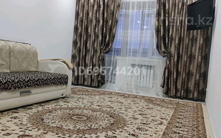 2-комнатная квартира · 70 м² · 8/9 этаж, мкр. Алтын орда, Батыс-2 350 дом участок 350 за 170 000 ₸ в Актобе — фото 2