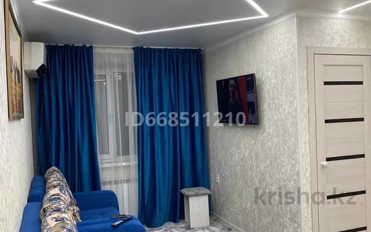 2-комнатная квартира, 49 м², 3/9 этаж посуточно, Карима Сутюшева за 13 000 〒 в Петропавловске — фото 2