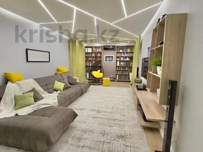 4-комнатная квартира · 127.3 м² · 10/10 этаж, Кенесары хана за 77 млн ₸ в Алматы, Наурызбайский р-н