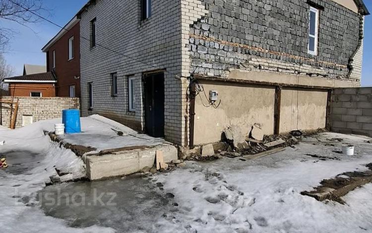 Жеке үй · 4 бөлме · 200 м² · 10 сот., Акжаик 49, бағасы: 35 млн 〒 в Косшы — фото 2