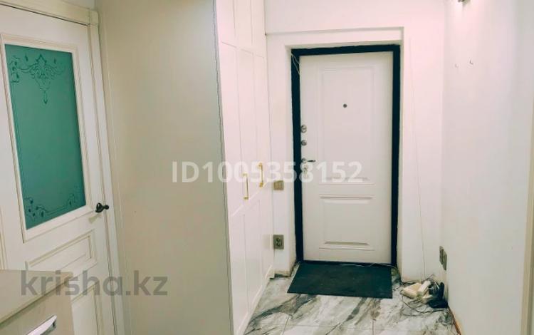 3-бөлмелі пәтер · 70 м² · 1/5 қабат, ул. Биокомбинатская 20, бағасы: 57 млн ₸ в Алматы, Бостандыкский р-н — фото 2