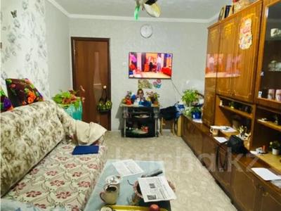 2-бөлмелі пәтер · 46 м² · 5/5 қабат, 14-шағынаудан, бағасы: 8.5 млн ₸ в Караганде, Алихана Бокейханова р-н