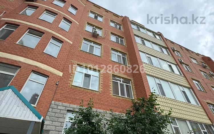 1-комнатная квартира · 52 м² · 5/5 этаж, мкр. Алтын орда, Санкибай батыра 48 за 16.5 млн ₸ в Актобе — фото 2