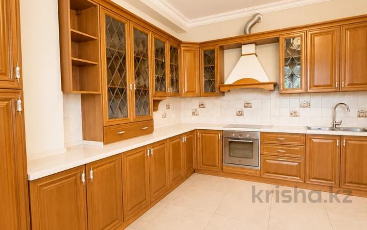 7-комнатная квартира · 415.5 м² · 2/3 этаж, Ботанический Сад 17 за 365 млн ₸ в Алматы, Бостандыкский р-н — фото 2
