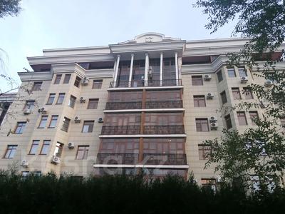 4-комнатная квартира, 220 м², 6/7 этаж, Аль-Фараби 100 — Зейн Шашкина за 190 млн 〒 в Алматы, Медеуский р-н