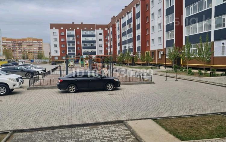 2-бөлмелі пәтер · 62 м² · 2/5 қабат, мкр. Алтын орда, Мангилик Ел 18, бағасы: 29 млн 〒 в Актобе — фото 2