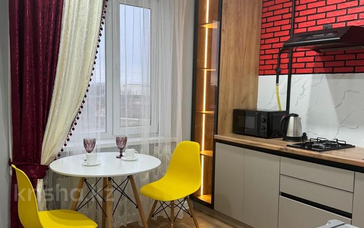 1-комнатная квартира · 40 м² · 4/10 этаж, мкр 11 114 за 14 000 ₸ в Актобе — фото 6