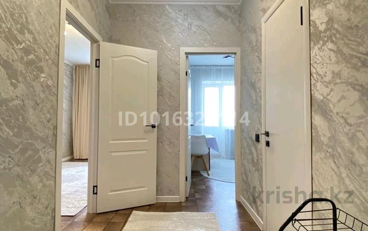 1-комнатная квартира · 38 м² · 9/12 этаж, Дукенулы 38 — Валиханова Богенбая рынок Артем, Шапагат Алем за 19.5 млн ₸ в Астане, Сарыарка р-н — фото 2