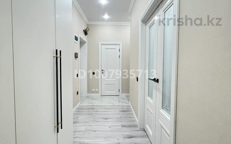 2-комнатная квартира · 60 м² · 1/6 этаж, Майкудук, ЖК Томирис 456/5 — ТЦ Сырдария за 29.8 млн 〒 в Караганде, Алихана Бокейханова р-н — фото 2